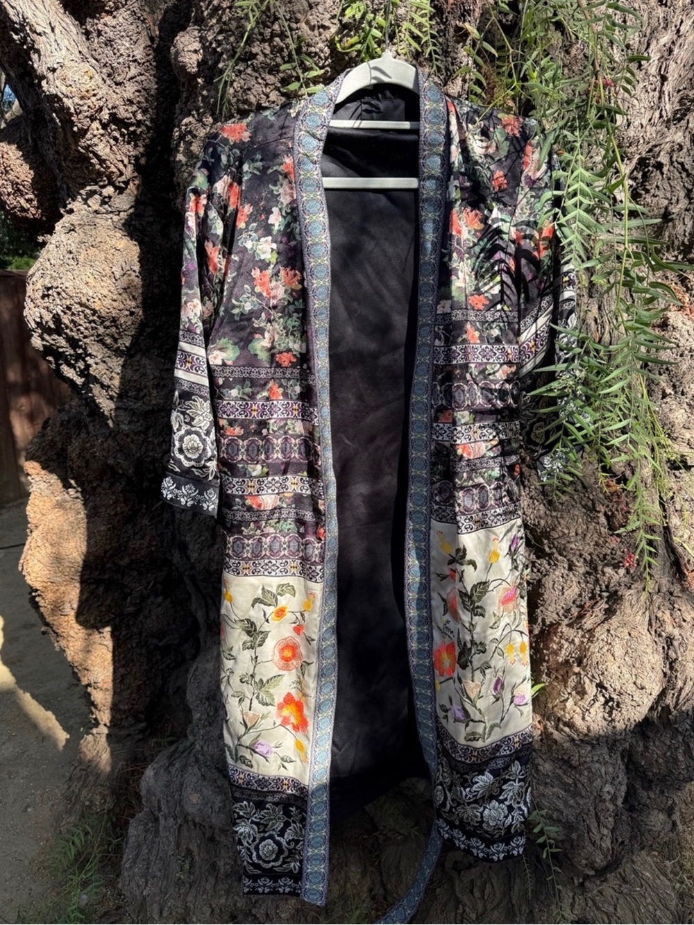 Alice + Olivia Black Silk Floral Long Kimono Coat